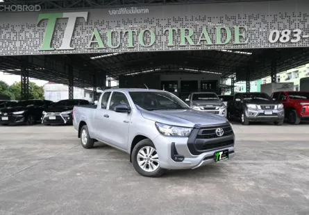 2021 Toyota Hilux Revo 2.4 E รถกระบะ ออกรถฟรี