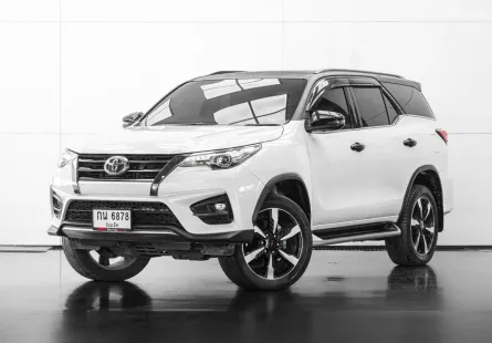 2021 Toyota Fortuner 2.4 Legender SUV รถสวย