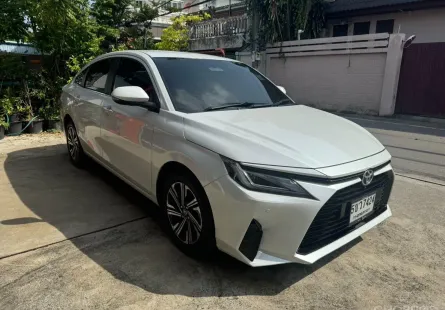 2023 Toyota Yaris Ativ 1.2 Premium รถเก๋ง 4 ประตู ฟรีดาวน์ ไม่มีชน