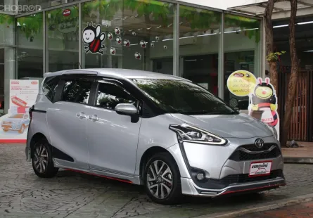 ขายรถ TOYOTA Sienta 1.5 V AUTO เทา 2021 