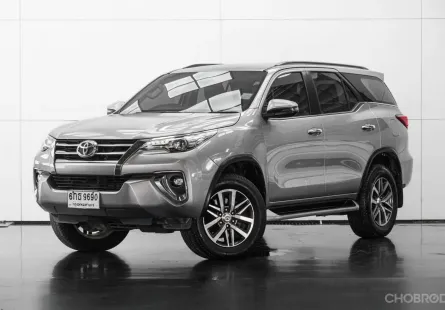 2018 Toyota Fortuner 2.8 V SUV ออกรถง่าย