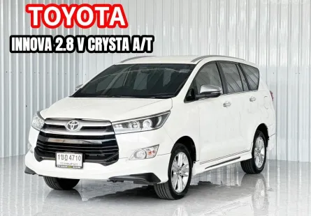 รถครอบครัว 7 ที่นั่ง Toyota Innova 2.8 CRYSTA  รถ MPV 