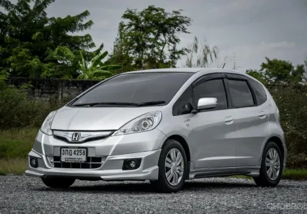 🔥 นาทีนี้ต้องประหยัด จัดคันนี้ไปเลย Hatchback ยอดฮิต Honda JAZZ 1.3 Hybrid รถเก๋ง 5 ประตู 