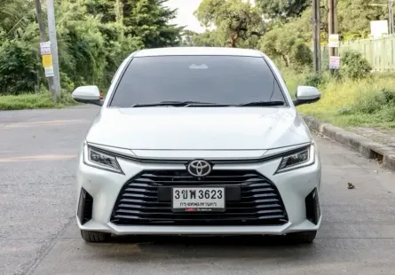 2022 Toyota Yaris Ativ 1.2 Premium รถเก๋ง 4 ประตู 