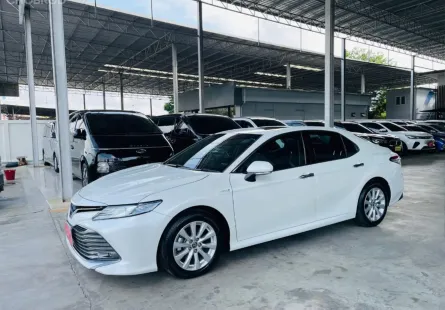 TOYOTA CAMRY 2.5 HV HYBRID PREMIUMปี 2018 รถสวย มือแรก ไมล์น้อย 4 หมื่นโล TOP สุด รับประกันตัวถังสวย