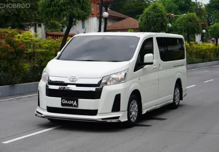 2020 Toyota HIACE 2.8 GL เกียร์ธรรมดา ฟรีดาวน์