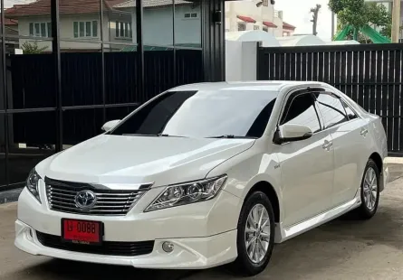 2013 Toyota CAMRY 2.0 รถเก๋ง 4 ประตู รถสภาพดี มีประกัน ไมล์แท้ รถศูนย์ประวัติดี 