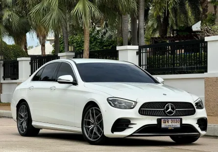 2021 Mercedes-Benz E220 2.0 d AMG Sport รถเก๋ง 4 ประตู รถบ้านแท้ ไมล์น้อย ประวัติศูนย์ 