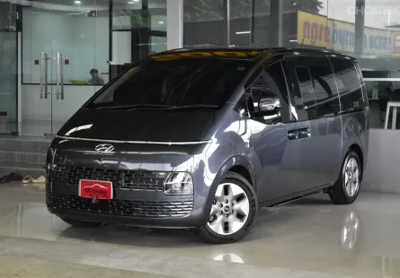 รถบ้านแท้ ไม่ใช่รถเช่า ไม่ใช่รถประมูล 2023 Hyundai STARIA 2.2 SEL รถตู้/VAN รถบ้านมือเดียว