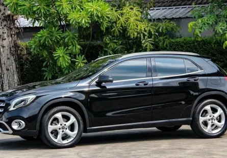 ขาย รถมือสอง 2020 Mercedes-Benz GLA200 1.6 Urban รถเก๋ง 5 ประตู 