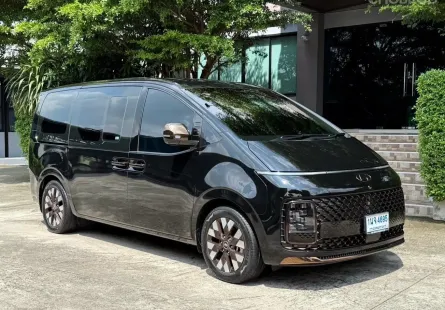 2023 HYUNDAI STARIA รุ่น TOP SUNROOF รถมือเดียว 30,000 กม สภาพป้ายแดง ไม่เคยมีอุบัติเหตุครับ