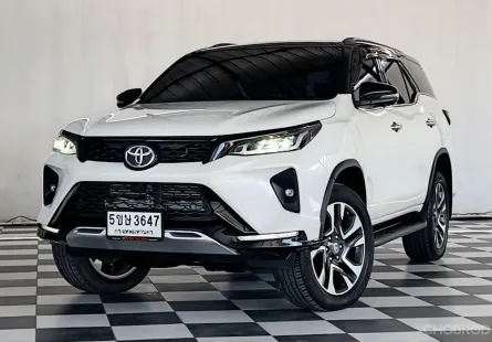 TOYOTA LEGENDER 2.4 V 2 WD เกียร์ออโต้ ปี 2021