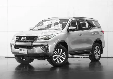 2018 Toyota Fortuner 2.4 V SUV รถสภาพดี มีประกัน