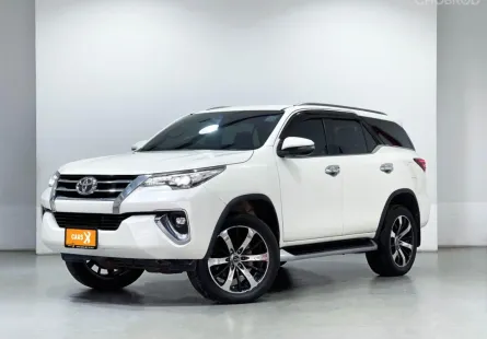 TOYOTA FORTUNER 2.4 V 4WD ปี 2019 ผ่อนเริ่มต้น 14,***