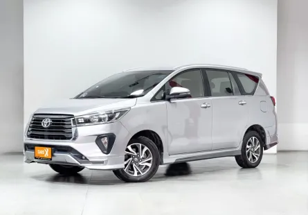 TOYOTA INNOVA 2.8 CRYSTA ผ่อนเริ่มต้น 11,***