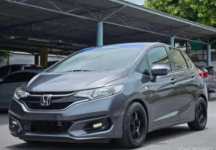 2017 Honda JAZZ 1.5 i-VTEC รถเก๋ง 5 ประตู 