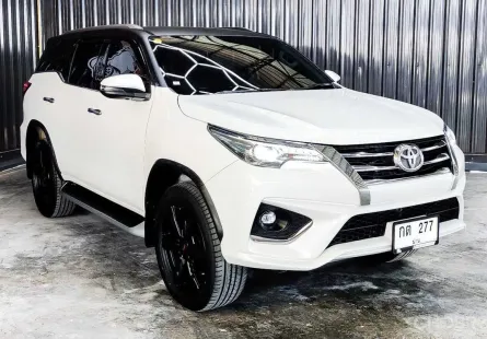 2018 Toyota Fortuner 2.8 TRD Sportivo SUV มือเดียวออกห้าง ดอกเบี้ย 0% ตลอดสัญญา 