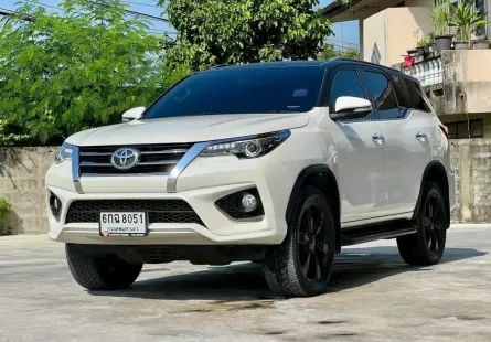 2017 Toyota Fortuner 2.8 TRD Sportivo 4WD BLACK TOP SUV รถบ้านมือเดียว