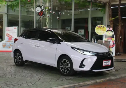 ขายรถ TOYOTA Yaris 1.2 Play Sport Premium AUTO ชมพู-ดำ ปี 2021