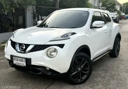 รถสวยมาก สภาพดีเยี่ยม Nissan Juke 1.6V Minorchange  ปี 2017 สีขาว ออโต้ เบนซิน 