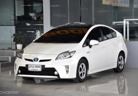 2013 Toyota Prius 1.8 TRD Sportivo รถเก๋ง 5 ประตู ออกรถง่าย เครดิตดีฟรีดาวน์