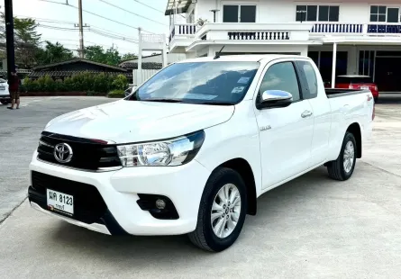 2017 Toyota Hilux Revo 2.4 E รถกระบะ 