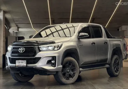 ประหยัดไปกว่า 500000 บาท  Toyota Revo Rocco 2.8 Prerunner 4ประตู เกียร์ออโต้ ปี 2020