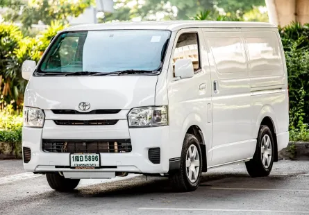 2017 Toyota HIACE 3.0 D4D รถตู้/MPV 