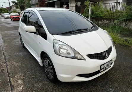 2009 Honda JAZZ 1.5 i-VTEC รถเก๋ง 5 ประตู 