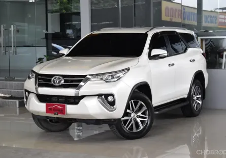 Toyota Fortuner 2.4 V ปี 2017 รถบ้านมือเดียว ใช้น้อยเข้าศูนย์ตลอด สวยเดิมทั้งคัน ยางสวย ออกรถ0บาท