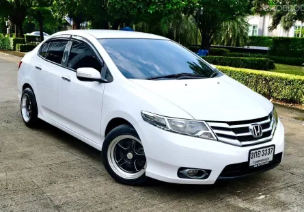  Honda City 1.5 SV เครื่องยนต์เบนซิน  เกียร์ออโต้ ปี 2011 สีขาว 