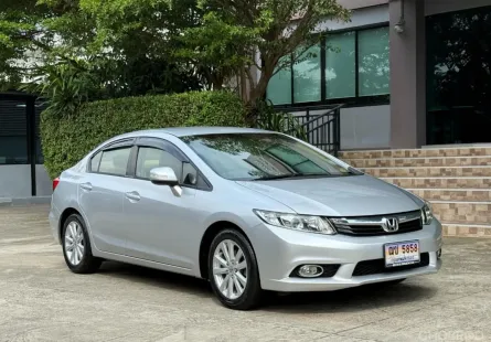 2013 HONDA CIVIC FB1.8 E รถมือเดียวออกป้ายแดง รถวิ่งน้อย เข้าเช็คระยะศูนย์ตลอด รถไม่มีอุบัติเหตุครับ