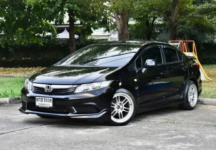 Honda Civic FB 1.8s  เครื่องยนต์เบนซิน เกียร์AT ปี 2013 สีดำ 