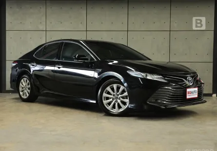 2019 Toyota Camry 2.5 Hybrid Sedan AT ไมล์เเท้ มือเเรกจากป้ายเเดง ประวัติการดูแลรักษารถดี B999