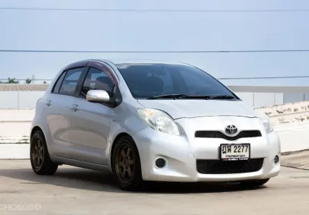 2013 Toyota YARIS 1.5 E รถเก๋ง 5 ประตู 