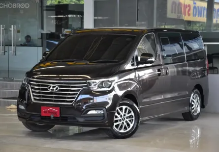 Hyundai H-1 deluxe ที่นั่งเบาะVIP 7seats รถบ้านมือเดียว เข้าศูนย์ตลอด สวยเดิมทั้งคัน ฟรีดาว