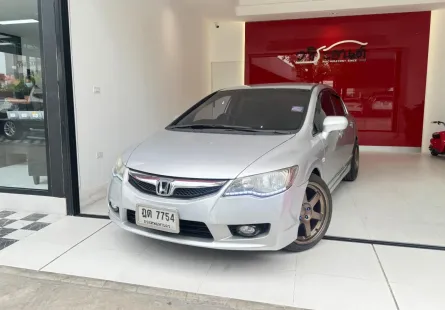 2010 Honda CIVIC 1.8 i-VTEC รถเก๋ง 4 ประตู 