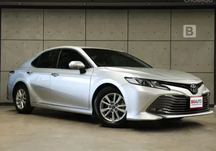 2018 Toyota Camry 2.0 G Sedan AT ไมล์เเท้ 6 หมื่น สภาพตัวรถไม่ต่างจากรถใหม่ครับ B8136