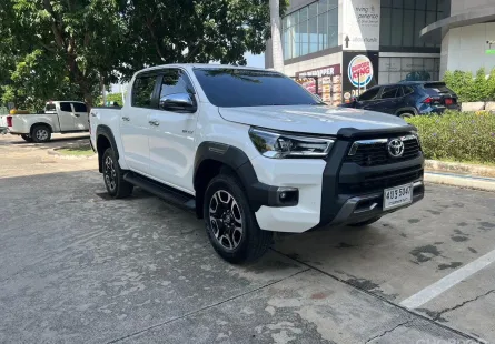 Toyota revo d-cab prerunner 2.4 mid A/T ปี2023