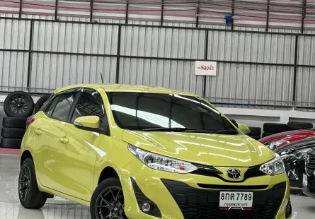 2019 Toyota YARIS 1.2 E รถเก๋ง 5 ประตู 