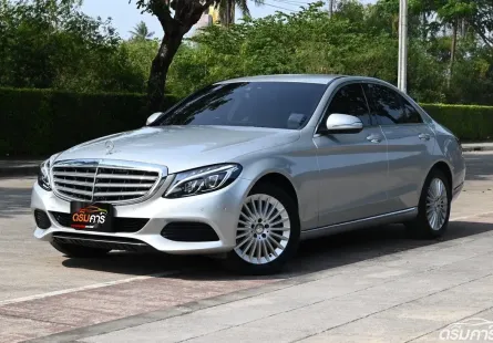 Benz C300 2.1 W205 Blue TEC HYBRID Exclusive 2015 รถบ้านออกศูนย์ใช้งานน้อยไมล์เพียง 4 หมื่นกว่าโล