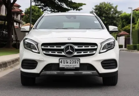 Mercedes Benz Crossover GLA 200 Facelift วิ่งน้อย