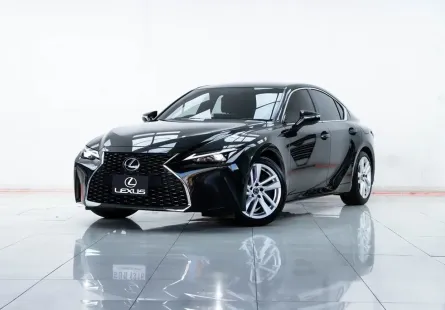 2A649 Lexus IS 300H 2.5 Premium รถเก๋ง 4 ประตู 2024