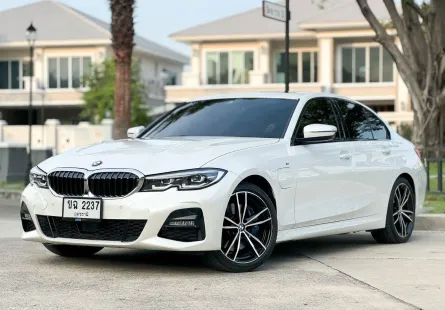 2022 BMW 330e 2.0 M Sport รถเก๋ง 4 ประตู 