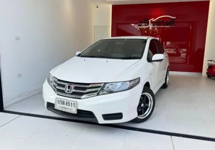 2013 Honda CITY 1.5 i-VTEC รถเก๋ง 4 ประตู 