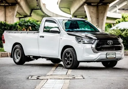 2021 Toyota Hilux Revo 2.8 รถกระบะ ผ่อนเริ่มต้น