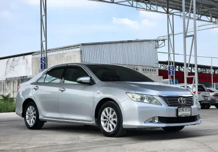 2014 Toyota CAMRY 2.0 รถเก๋ง 4 ประตู 