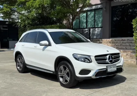 2020 BENZ GLC 220D รถมือเดียวออกป้ายแดง รถวิ่งน้อยเพียง 4X,XXX กม รถไม่เคยมีอุบัติเหตุครับ