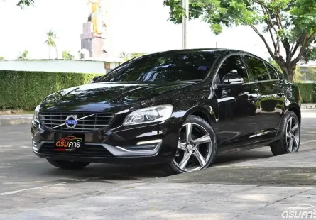 Volvo S60 1.6 DRIVe 2015 รถบ้านมือเดียวออกศูนย์ใช้งานน้อยไมล์เพียง 1.2 แสนโล ฟรีดาวน์ได้