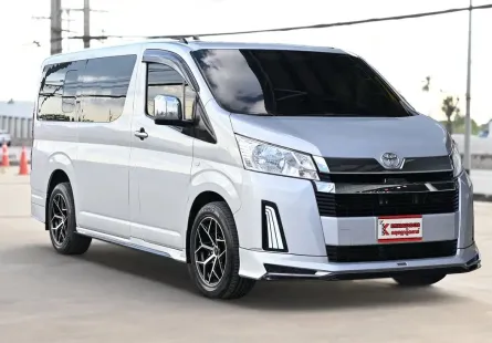 Toyota Hiace 2.8 GL รถตู้เตี้ยแต่งวีไอพีจาก A-Klass แอร์ไมโครบัส ประตูดูด ชุดแต่งรอบคัน แม็กขอบ 18 